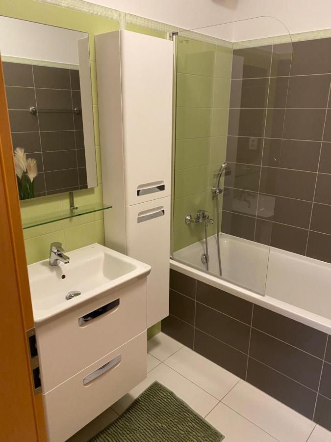 Apartman Luznice Тршебонь Екстер'єр фото